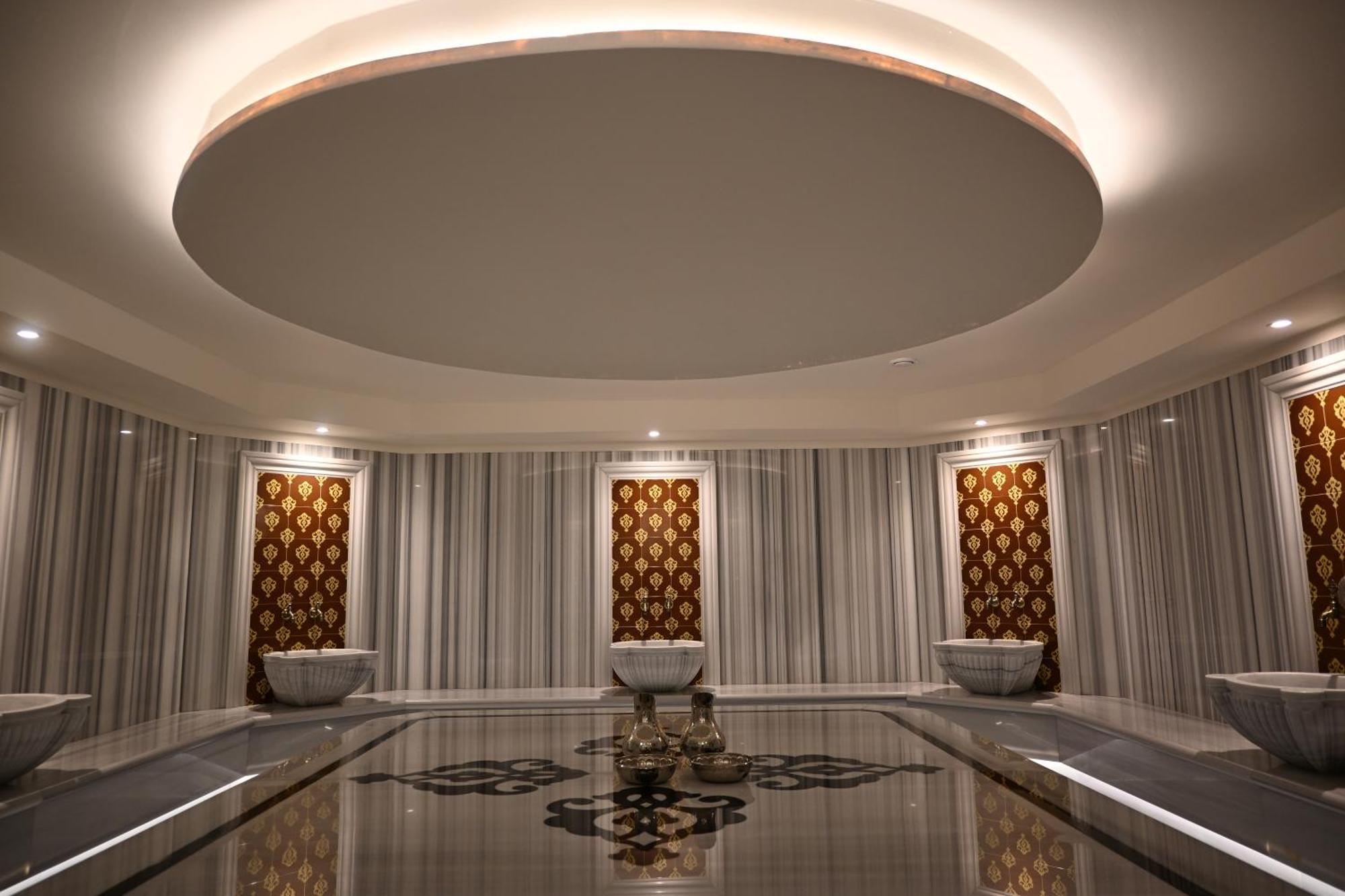 Luxury Premium Finese Hotel Golem  Exterior photo